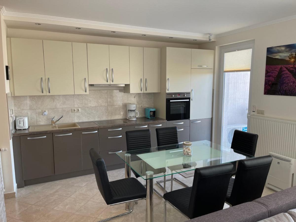 Piano Balaton Apartment Zamárdi Exteriör bild