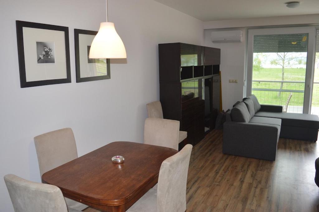 Piano Balaton Apartment Zamárdi Exteriör bild